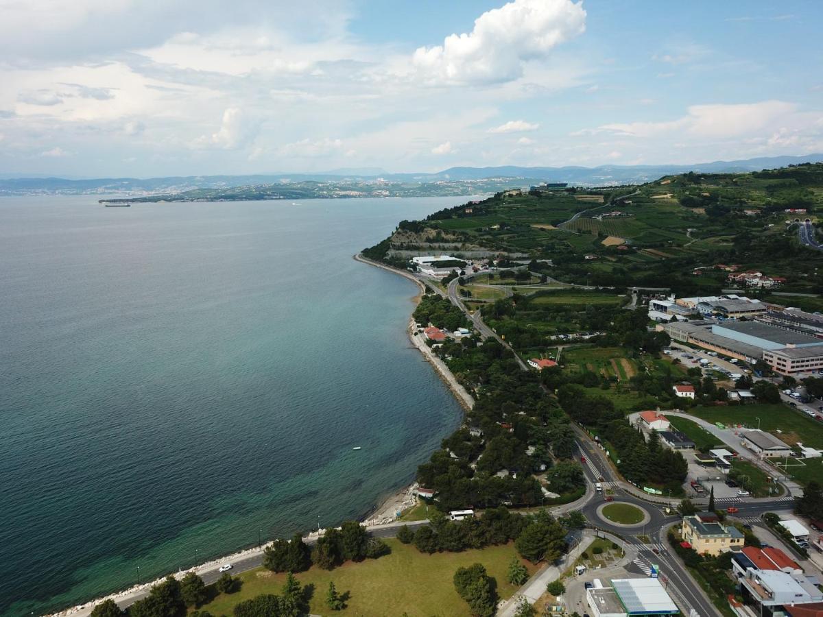 Apartments Villa Sandi Izola Esterno foto